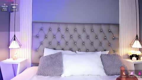 Snapshot of violettharous chatting on November 19, 2025, 10:43 pm VioletthaRous online show from November 19, 2025, 10:43 pm