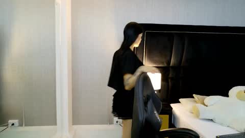 Snapshot of violettjhonson chatting on December 15, 2025, 2:10 pm ViolettJhonson online show from December 15, 2025, 2:10 pm