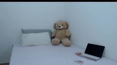 Violett online show from July 6, 2026, 7:38 pm