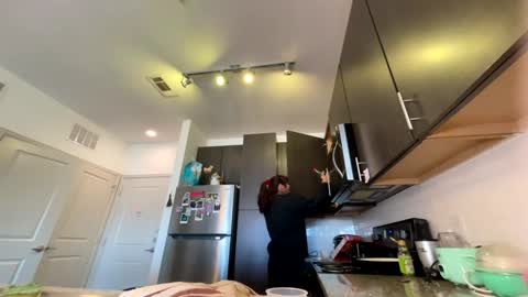 Snapshot of violetttflowers chatting on December 21, 2025, 6:15 pm Violet Flowers online show from December 21, 2025, 6:15 pm