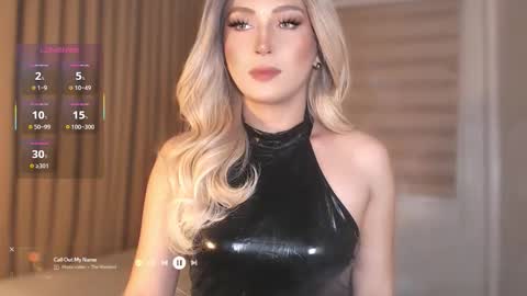 Snapshot of violetversacexx chatting on November 10, 2025, 12:42 am Best Of Both Worlds online show from November 10, 2025, 12:42 am