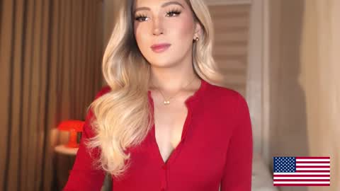 Snapshot of violetversacexx chatting on February 11, 2026, 3:33 am Best Of Both Worlds online show from February 11, 2026, 3:33 am