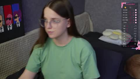 Snapshot of violetwin chatting on March 28, 2026, 12:05 pm Violet online show from March 28, 2026, 12:05 pm