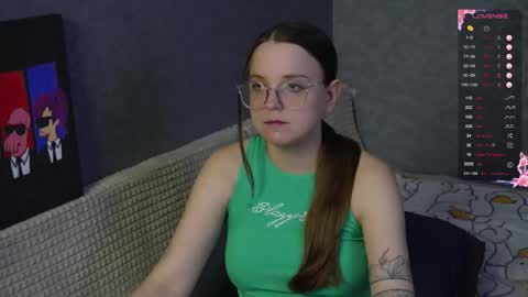 Snapshot of violetwin chatting on April 4, 2026, 4:15 pm Violet online show from April 4, 2026, 4:15 pm