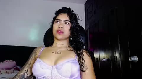 Snapshot of violetwitch05 chatting on September 25, 2025, 2:48 am Violet online show from September 25, 2025, 2:48 am