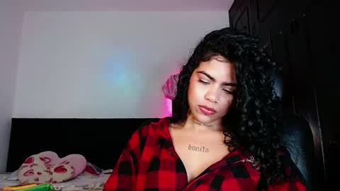 Snapshot of violetwitch05 chatting on September 26, 2025, 5:55 am Violet online show from September 26, 2025, 5:55 am