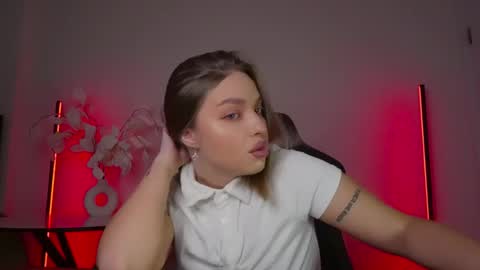 Snapshot of viollasinzz chatting on January 9, 2026, 9:23 am Violla online show from January 9, 2026, 9:23 am