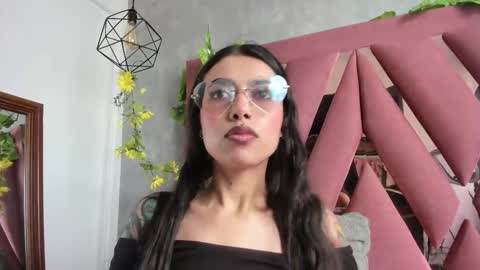 Violetta online show from January 15, 2026, 7:39 pm