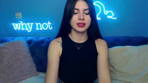 viollinalv online show from March 2, 2025, 8:38 am