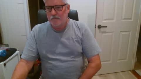 Snapshot of viper654321 chatting on December 2, 2025, 7:57 am viper654321 online show from December 2, 2025, 7:57 am