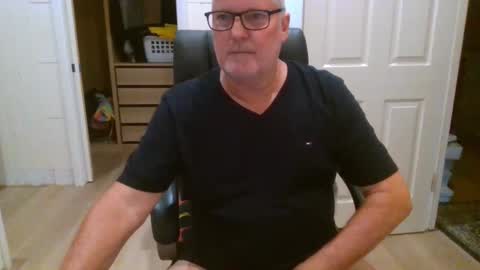 Snapshot of viper654321 chatting on April 1, 2026, 7:42 am viper654321 online show from April 1, 2026, 7:42 am