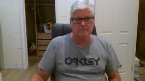 Snapshot of viper654321 chatting on April 27, 2026, 8:01 am viper654321 online show from April 27, 2026, 8:01 am