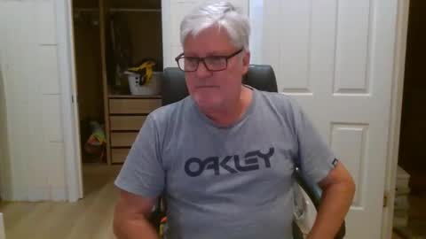 Snapshot of viper654321 chatting on April 29, 2026, 7:34 am viper654321 online show from April 29, 2026, 7:34 am
