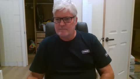 Snapshot of viper654321 chatting on May 1, 2026, 7:24 am viper654321 online show from May 1, 2026, 7:24 am