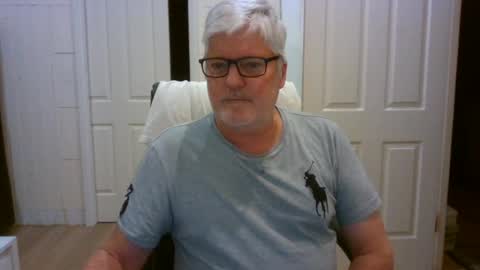 Snapshot of viper654321 chatting on August 2, 2026, 8:35 am viper654321 online show from August 2, 2026, 8:35 am