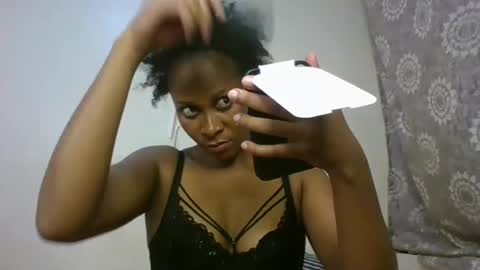 Snapshot of vipvelvetlovers chatting on February 18, 2026, 3:19 pm velvets online show from February 18, 2026, 3:19 pm