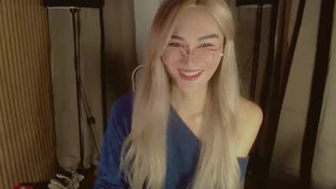 Snapshot of virgenpearl chatting on October 11, 2025, 2:11 am Pearl online show from October 11, 2025, 2:11 am
