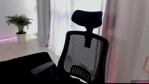 Snapshot of virtual111_ chatting on December 22, 2025, 5:43 pm Lu online show from December 22, 2025, 5:43 pm