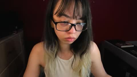 Snapshot of virtualtulpa chatting on June 2, 2026, 6:43 pm Zoe online show from June 2, 2026, 6:43 pm