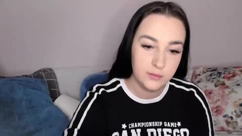 Snapshot of vitalina_freedom chatting on December 5, 2024, 1:17 pm Vitalina online show from December 5, 2024, 1:17 pm