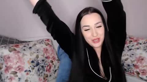 Snapshot of vitalina_freedom chatting on December 24, 2024, 12:33 pm Vitalina online show from December 24, 2024, 12:33 pm