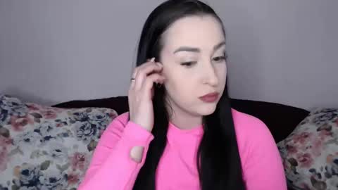 Snapshot of vitalina_freedom chatting on January 17, 2025, 11:59 am Vitalina online show from January 17, 2025, 11:59 am