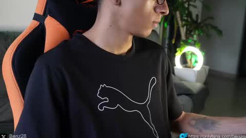 VITO BENZ online show from February 25, 2025, 11:00 pm