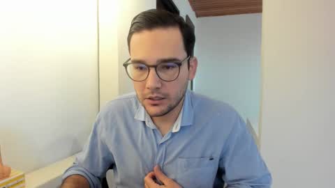 Vito Ferrer online show from November 9, 2025, 11:41 am