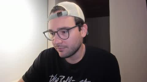 Vito Ferrer online show from March 4, 2026, 2:50 am