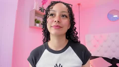 Vivi online show from October 26, 2025, 3:56 am