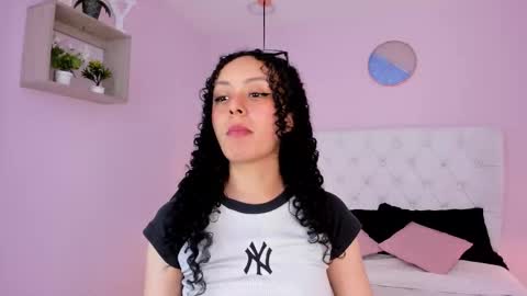 Vivi online show from November 20, 2025, 4:12 am