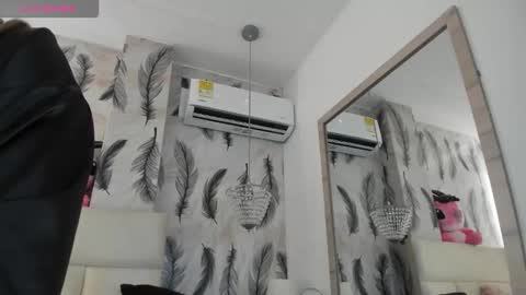 Viviana  online show from October 26, 2025, 2:01 pm