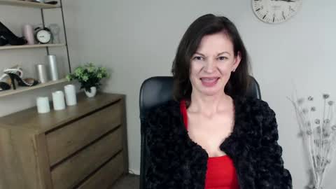 Vivian online show from December 30, 2024, 3:57 pm