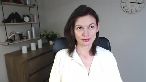 Vivian online show from February 3, 2025, 6:56 am