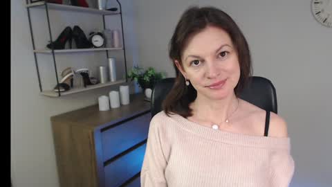 Vivian online show from February 20, 2025, 10:27 am