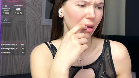 Vivian Evans online show from February 9, 2025, 7:05 am