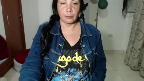 vivian_milf_paint online show from September 10, 2025, 3:06 am