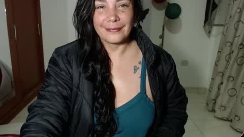 vivian_milf_paint online show from October 16, 2025, 2:56 am