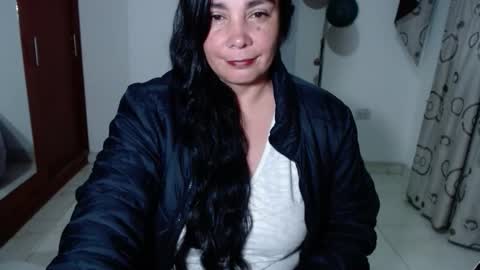 vivian_milf_paint online show from October 24, 2025, 4:09 am