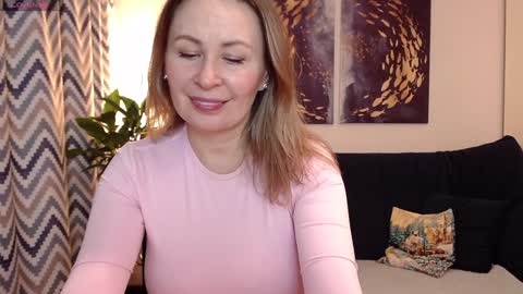 Vivian online show from December 30, 2024, 6:16 pm