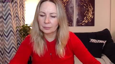 Vivian online show from October 1, 2025, 5:52 pm