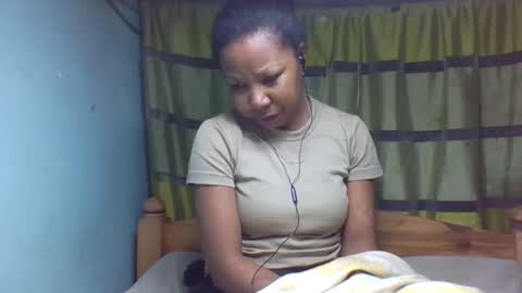 viviane0812 online show from September 22, 2025, 5:04 pm