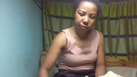 viviane0812 online show from September 29, 2025, 12:27 am