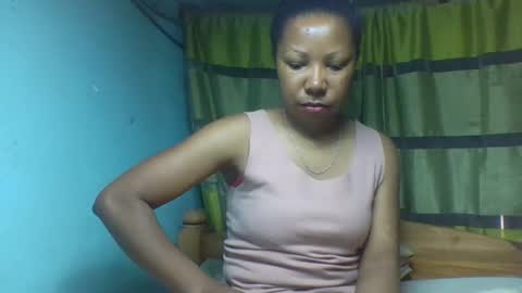 viviane0812 online show from October 26, 2025, 12:44 pm