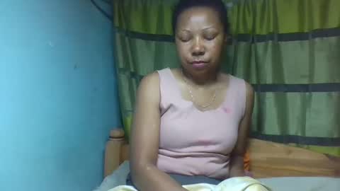 viviane0812 online show from October 28, 2025, 2:04 am