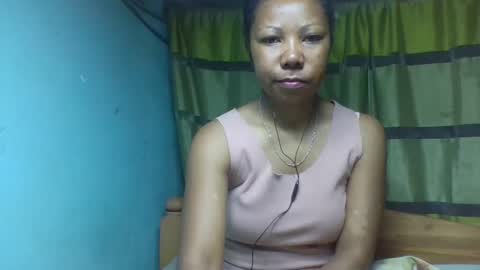 viviane0812 online show from October 29, 2025, 3:47 pm