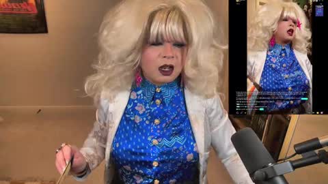 VivianFrosty online show from May 17, 2026, 3:26 am