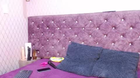 VivianRose online show from November 30, 2025, 3:54 am