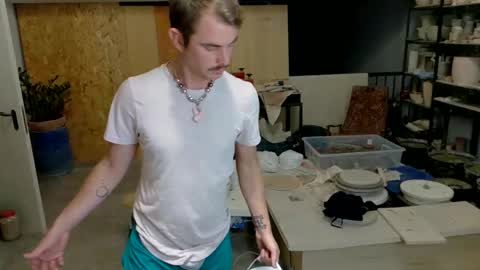 Snapshot of vivid_ether chatting on November 7, 2025, 7:25 pm Viv online show from November 7, 2025, 7:25 pm