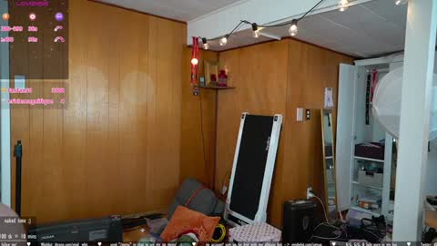 Snapshot of vivid_whit chatting on March 2, 2026, 8:59 pm Whitney online show from March 2, 2026, 8:59 pm